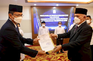 Azhari Dilantik Sebagai Kepala Badan Pengelolaan Keuangan Aceh