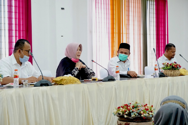 Bupati Aceh Besar dan Angggota DPR-RI Bahas Kesejahteraan Guru Daerah 3T