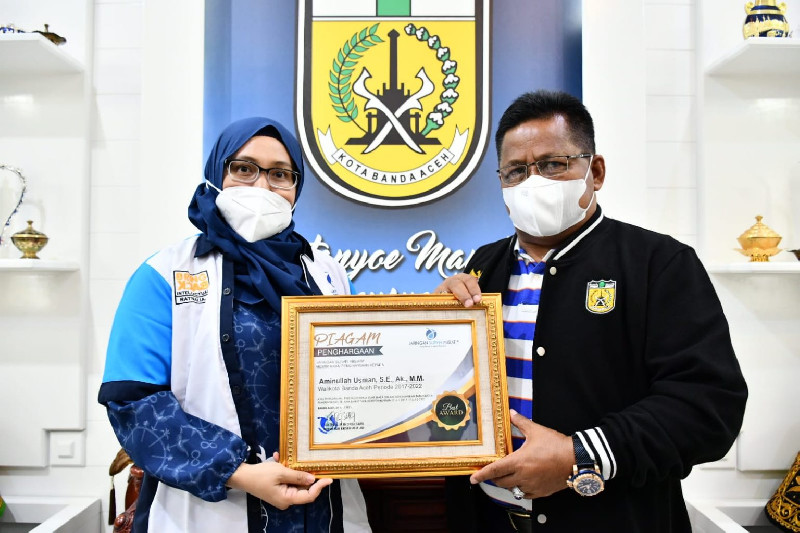 JSI Beri Penghargaan Kepada Aminullah Atas Prestasinya Dalam Memimpin Kota Banda Aceh