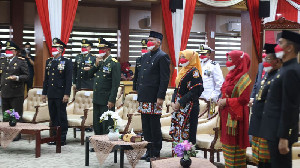 Walikota Aminullah Irup Penurunan Bendera di Banda Aceh