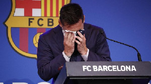 Messi Menangis Berpisah Dengan Barcelona, Ribuan Suporter Beri Sambutan Hebat