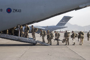 Pasukan Inggris Tinggalkan Kabul Akhiri 20 Tahun di Afghanistan