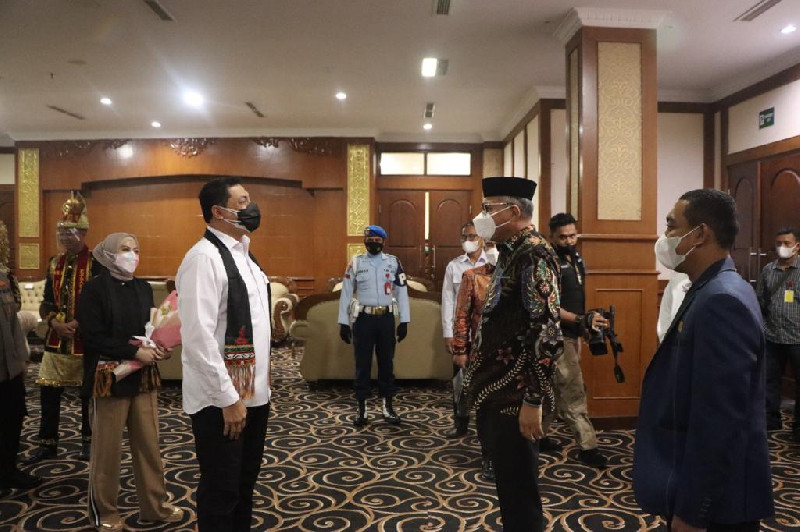 Gubernur Nova Bersama Forkopimda Sambut Kapolda Aceh di Bandara SIM