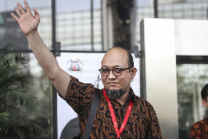 Novel Baswedan Surati Dewas KPK, Minta Kasus Lili Pintauli ke Pidana