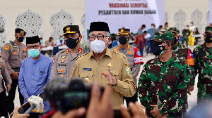 Gubernur Aceh Bersama Forkopimda Tinjau Pelaksanaan Vaksinasi Merdeka