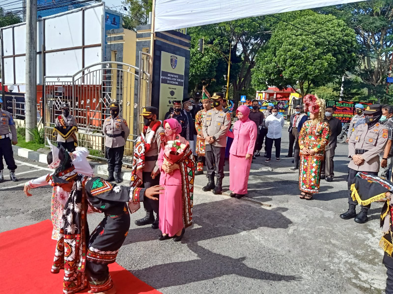 Tari Guel Sambut AKBP Nurochman Nulhakim Sebagai Kapolres Aceh Tengah
