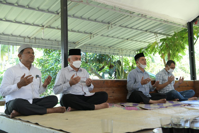 Sekda Aceh Berta’ziah ke Rumah Almarhumah Hj Fatimah