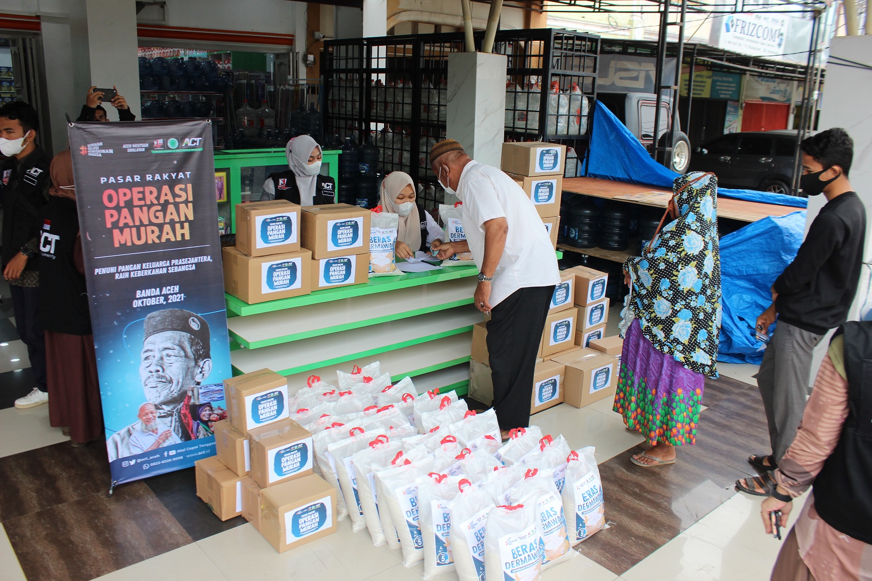 Bantu Kebutuhan Masyarakat Akibat Pandemi, ACT Aceh Gelar Operasi Pangan Murah