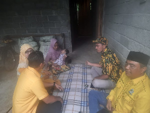 Menyambut Hut ke 57, Partai Golkar Abdya Bantu Warga Kurang Mampu
