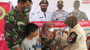 BIN Aceh Gelar Vaksinasi Massal Door To Door