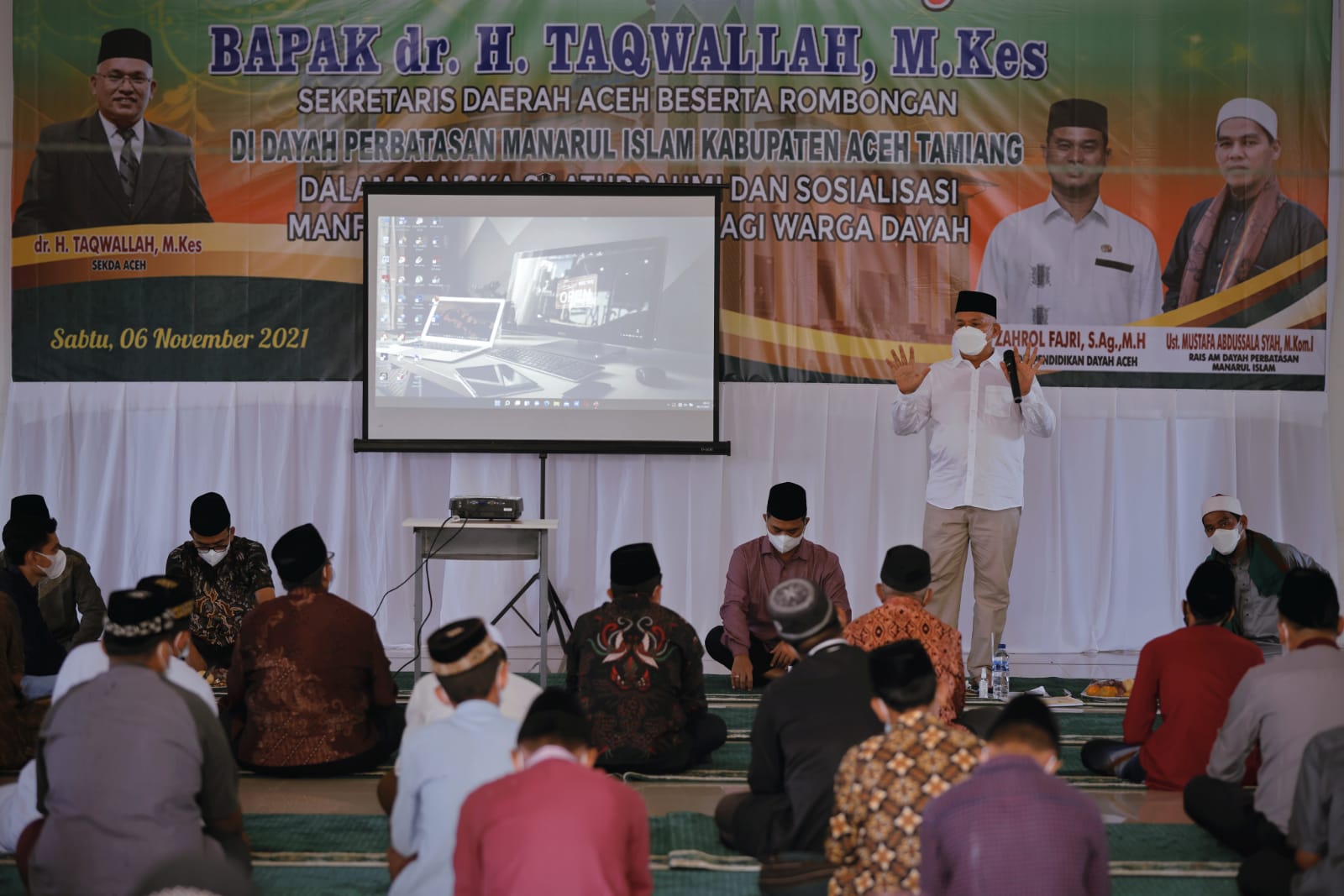 Sekda Aceh Bermalam di Dayah Perbatasan