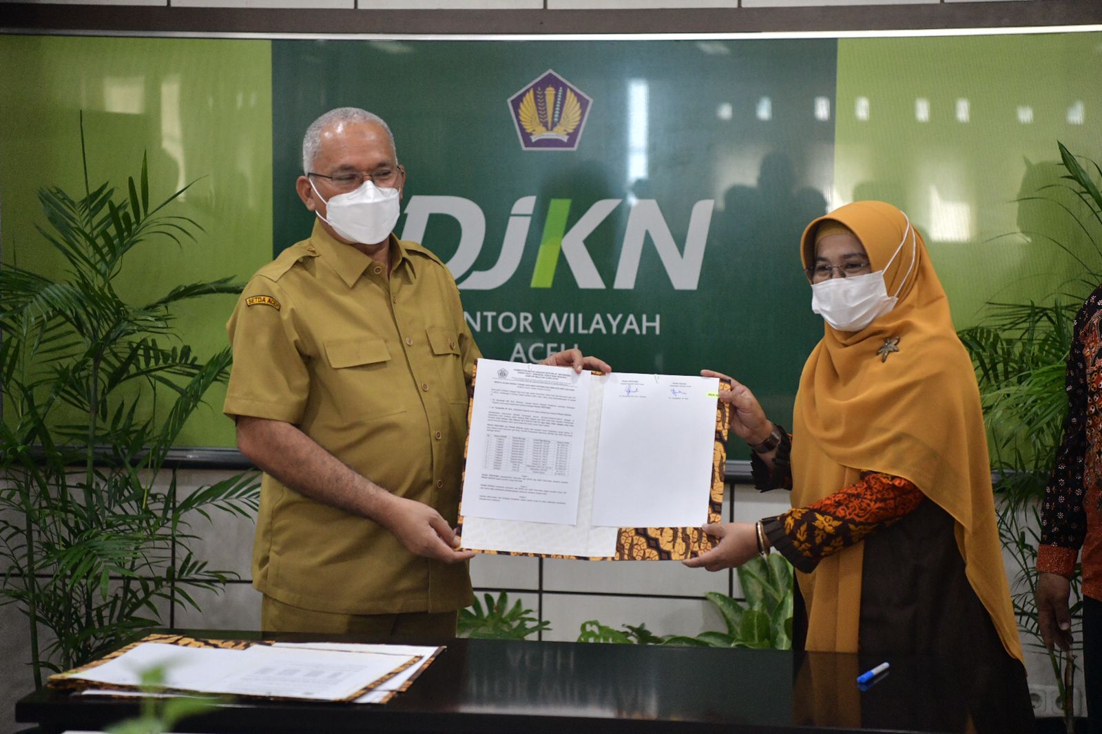 Pemerintah Aceh Terima Dokumen Hibah BMN eks BRR NAD-Nias dari DJKN Aceh