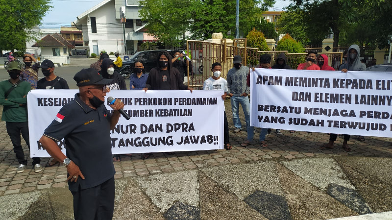 APAM Gelar Aksi di Kantor DPRA, Ajak Semua Elemen Menjaga Perdamaian di Aceh