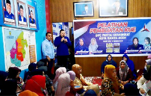 Kader Perempuan Demokrat Banda Aceh Ikuti Pelatihan Bakery