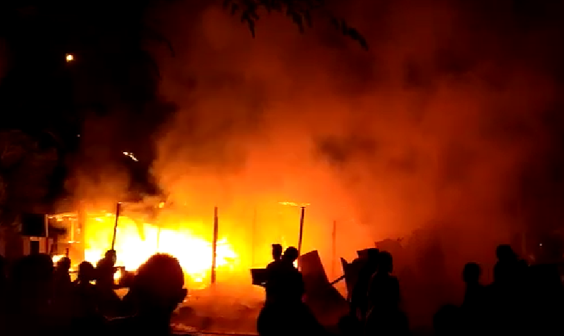 Kebakaran Terjadi di Rikit Gaib, 1 Rumah Hangus Yang Disebabkan Arus Pendek