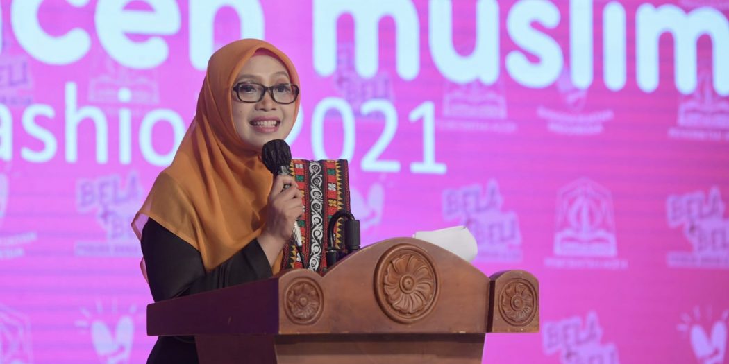 Ketua Dekranasda Aceh Buka Pergelaran Busana Muslim Karya Desainer Muda Aceh
