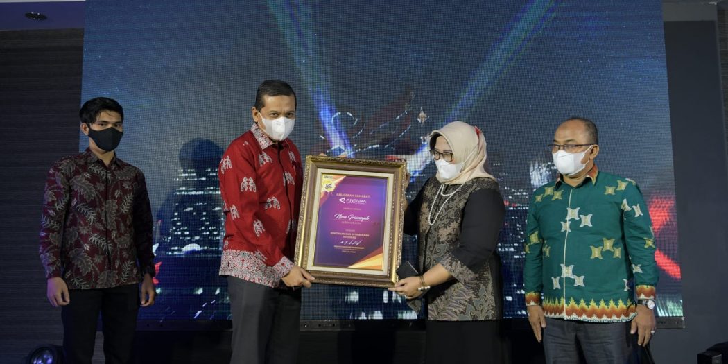Gubernur Aceh Terima Anugerah Sahabat LKBN Antara 2021