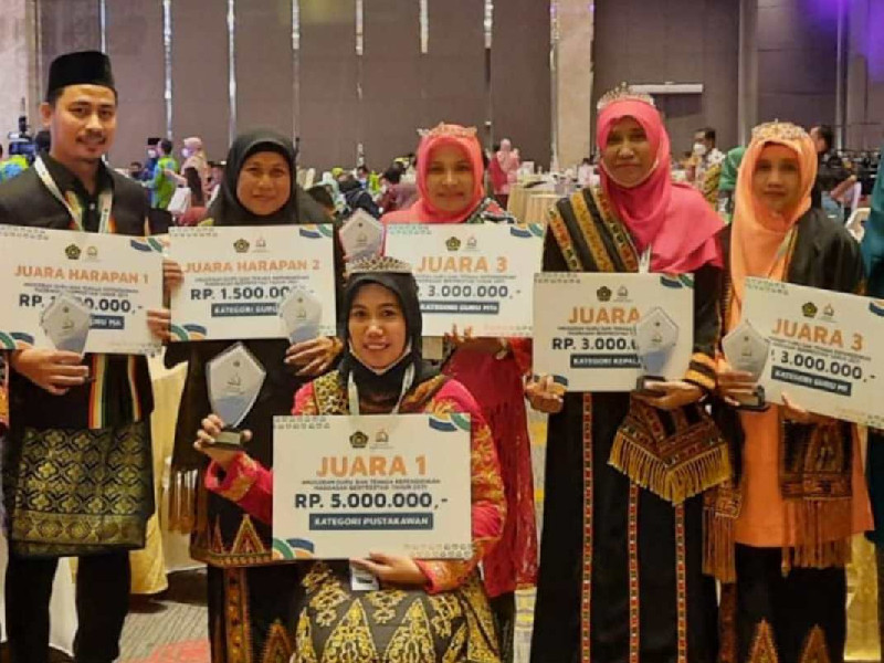 GTK Madrasah Beprestasi 2021, Kemenag Anugrahkan 6 Guru dan Tendik Asal Aceh