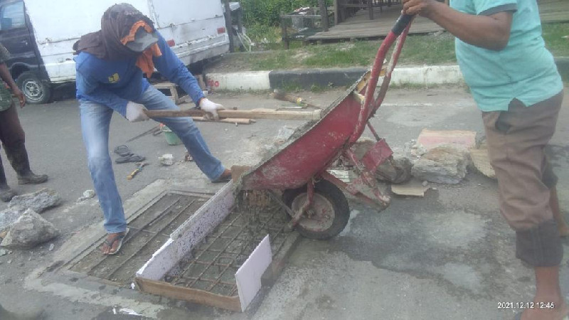 YARA Minta Lubang di Jalan Syiah Kuala Banda Aceh Diperbaiki, Walikota Langsung Respon