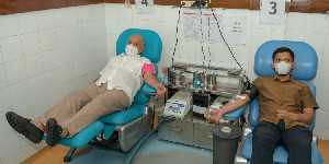 Sekda Ikut Donor Darah Bersama ASN Humpro