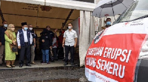 PMI Kirim Bantuan dan Relawan Bantu Pengungsi Erupsi Gunung Semeru