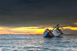 Karam di Perairan Selat Malaka, Tiga Nelayan Aceh Tamiang Diselamatkan Kapal Asing