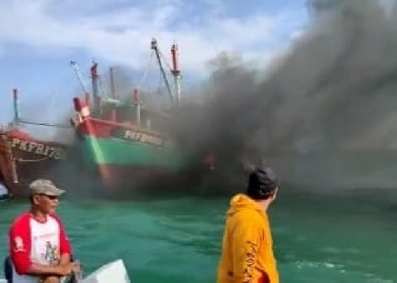 Kapal Asal Malaysia Ditenggelamkan di Langsa
