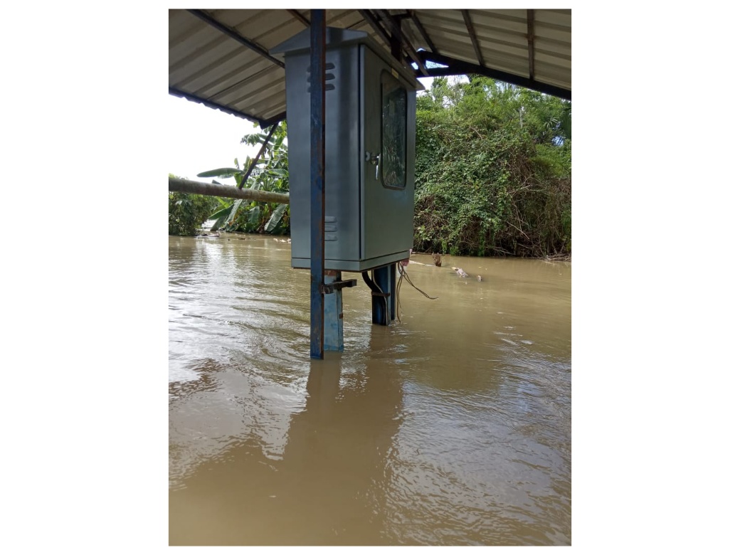Panel Terendam Banjir, Distribusi Air Bersih Cabang Peureulak Dihentikan