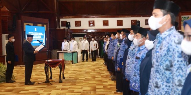 Pemerintah Aceh Lantik 367 Pejabat Fungsional yang Diangkat Melalui Mekanisme Penyetaraan