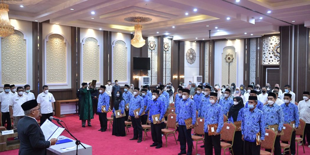 Sekda Lantik 21 Orang Pejabat Struktural Dinas Pendidikan Aceh