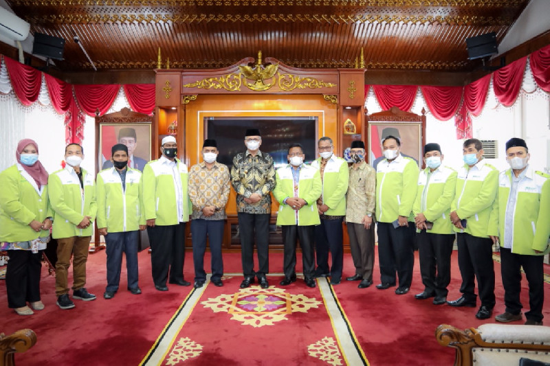 Ketua Umum MES Aceh Apresiasi Gubernur Nova Inisiasi Lahirnya Qanun LKS