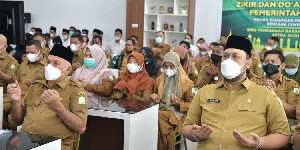 Sekda Ikut Zikir dan Doa Perdana 2022 Bersama ASN Biro PBJ Setda Aceh