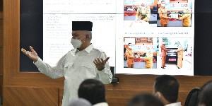 78 Pejabat Struktural Pemerintah Aceh Presentasi Lembar Kerja