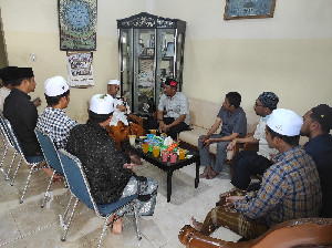 Syech Fadhil-Ketua PAS Aceh Gelar Pertemuan di Dayah