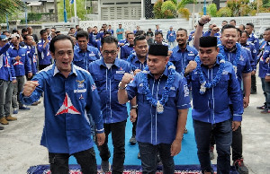 Pekikan Hidup Demokrat! AHY! TRH! Muslim! Sambut Kedatangan Ketua PD Aceh di Abdya