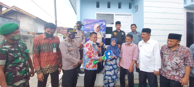 Wali Kota Banda Aceh Serahkan 3 Rumah Dhuafa di 3 Gampong