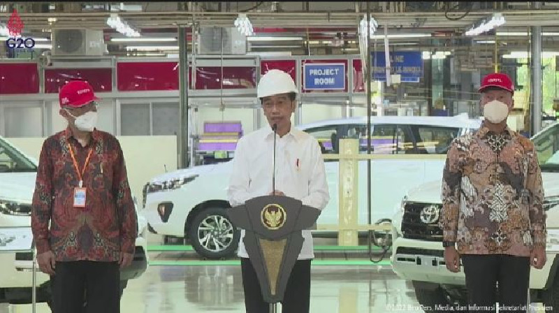 Presiden Jokowi Lepas Ekspor Perdana Mobil Fortuner ke Australia