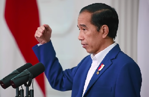 Presiden Jokowi Dorong Percepatan Vaksinasi Bagi Lansia dan Anak