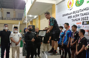Ketua PBSI Aceh Tutup Kejuaraan Bulutangkis Beregu di Aceh Tamiang