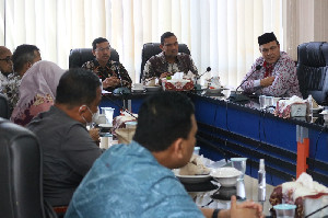 DPRK Banda Aceh Panggil Dinas Perdagangan, Cari Solusi Kongkrit Atasi Kelangkaan Migor