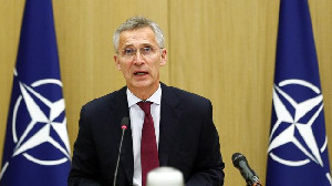 NATO Kecam Rusia Invasi Ukraina