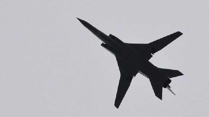 Ukraina Kian Tegang, Rusia Kirim Jet yang Bisa Bawa Nuklir ke Belarus