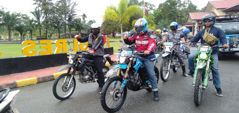 Peringati HPN 2022, TNI-POLRI Simeulue Touring Safety Riding, Bagi Masker dan Baksos