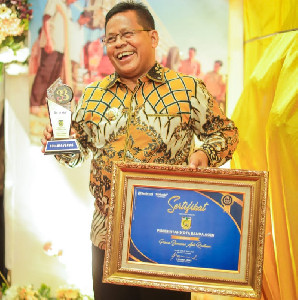 Wali Kota Banda Aceh Kembali Terima Anugerah Serambi Award