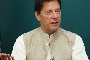 PM Imran Khan Dapat Dukungan dari Ribuan Warga Pakistan