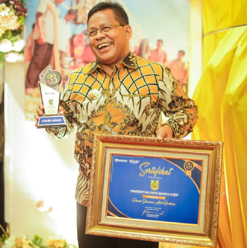 Wali Kota Banda Aceh Kembali Terima Anugerah Serambi Award