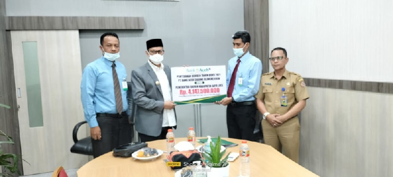 Pemkab Gayo Lues Terima Deviden 2021 dari Bank Aceh Syariah Rp4,147 M