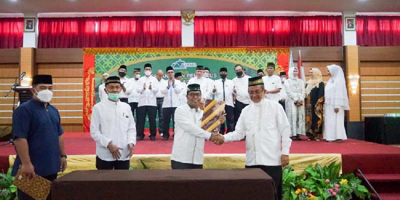 Lantik Pengurus KAMABA, Gubernur Nova Harap Masyarakat Aceh di Bandung Bangun Tanah Rencong