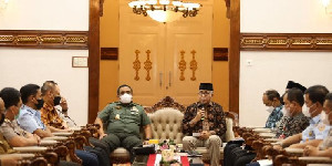 Gubernur Nova dan Peserta PPRA Lemhanas RI Diskusi Tata Kelola Pemerintahan Aceh