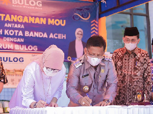 Wali Kota Banda Aceh dan Direktur Bisnis Bulog Teken MoU Bidang Komoditi Pangan
